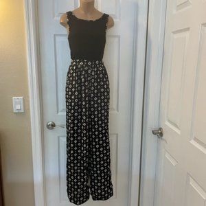Xhilaration Black and White Pant Jumpsuit One Piece Small